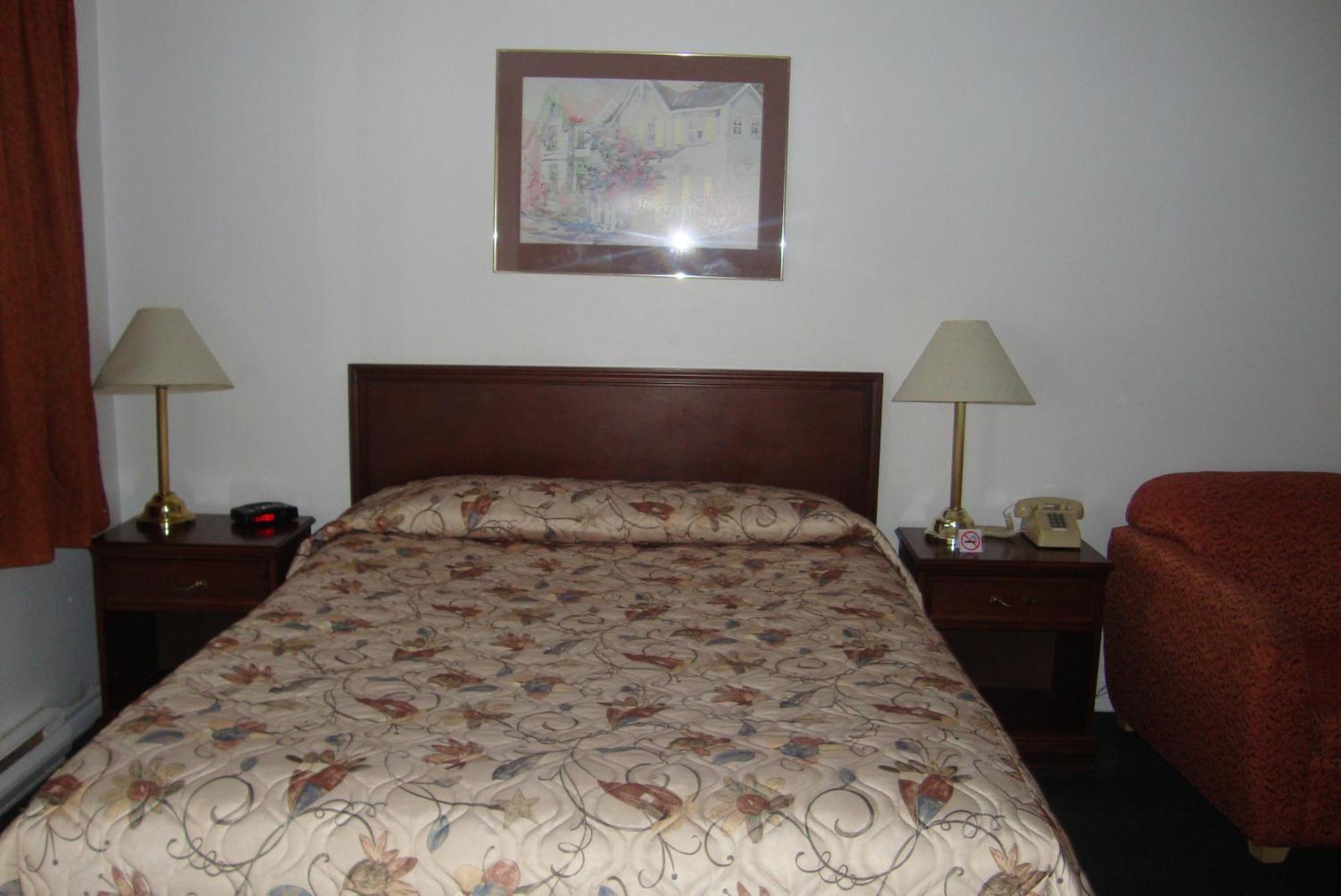 Royal Napanee Inn Greater Napanee Dış mekan fotoğraf