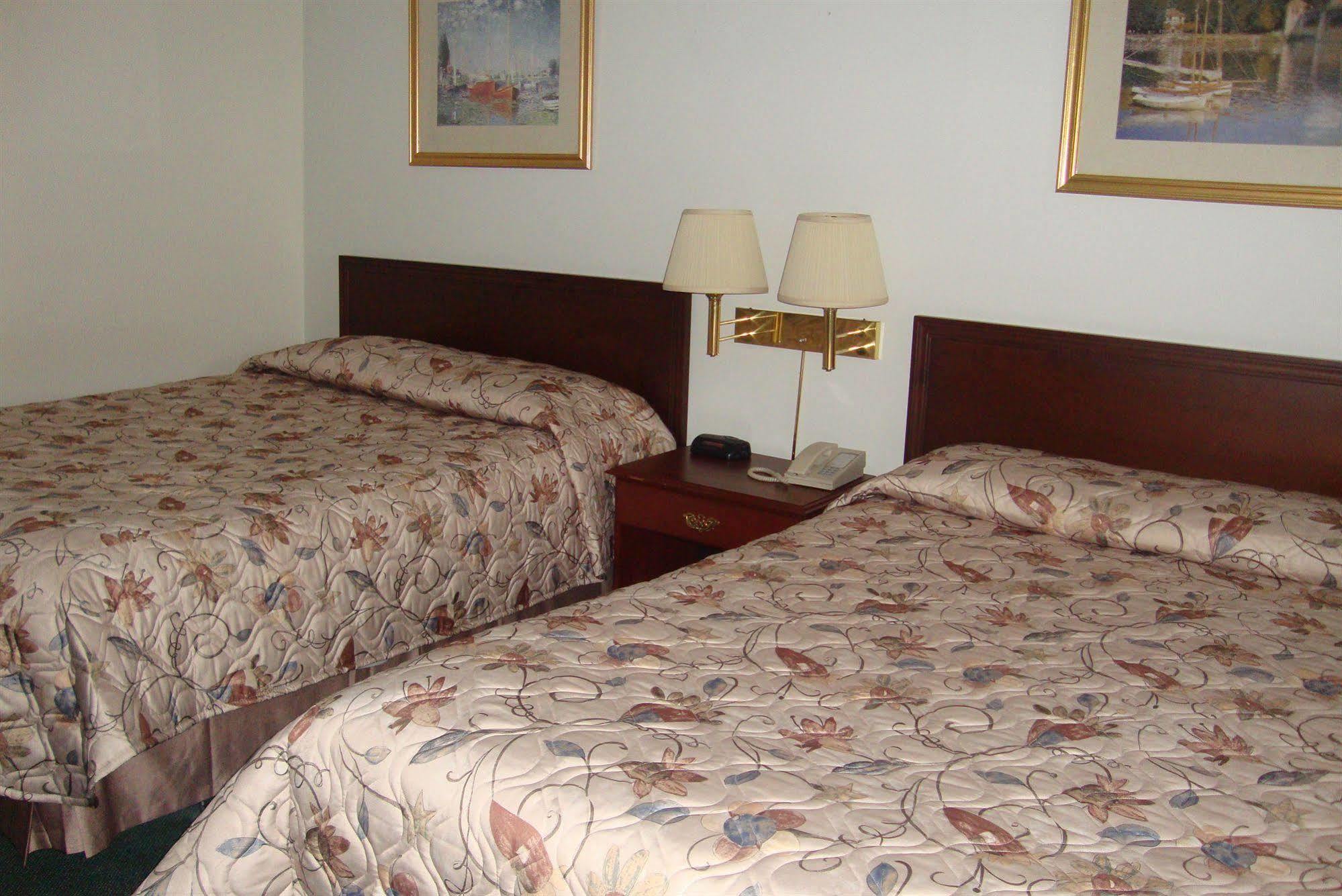 Royal Napanee Inn Greater Napanee Dış mekan fotoğraf